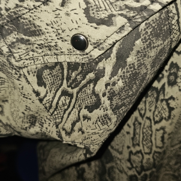 Rocking roll shirt - Picture 5 of 6